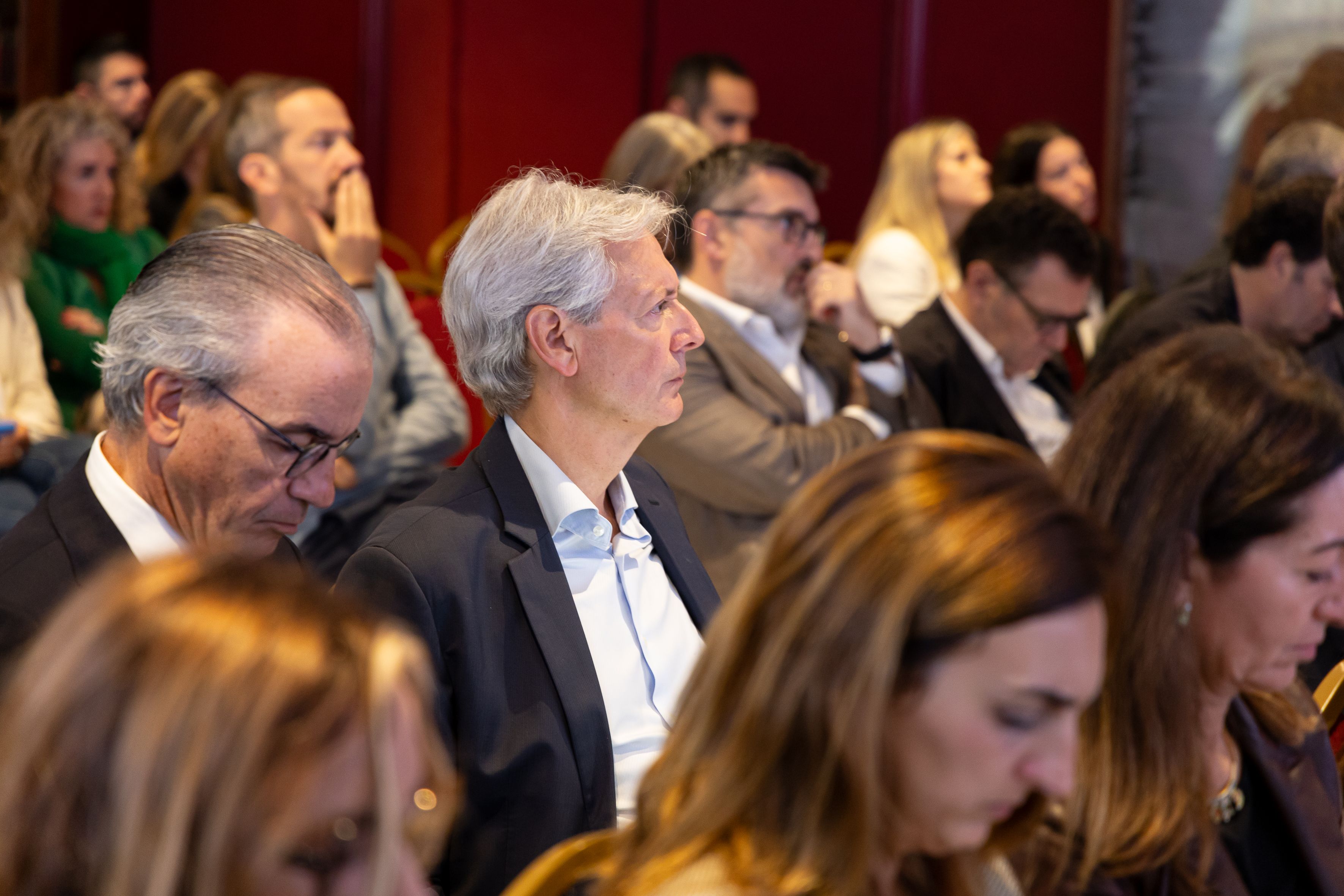 Un centenar de representants destacats de l’ecosistema empresarial català s’han reunit en la primera edició del DAFO Barcelona 2027. © Àngel Bravo. 