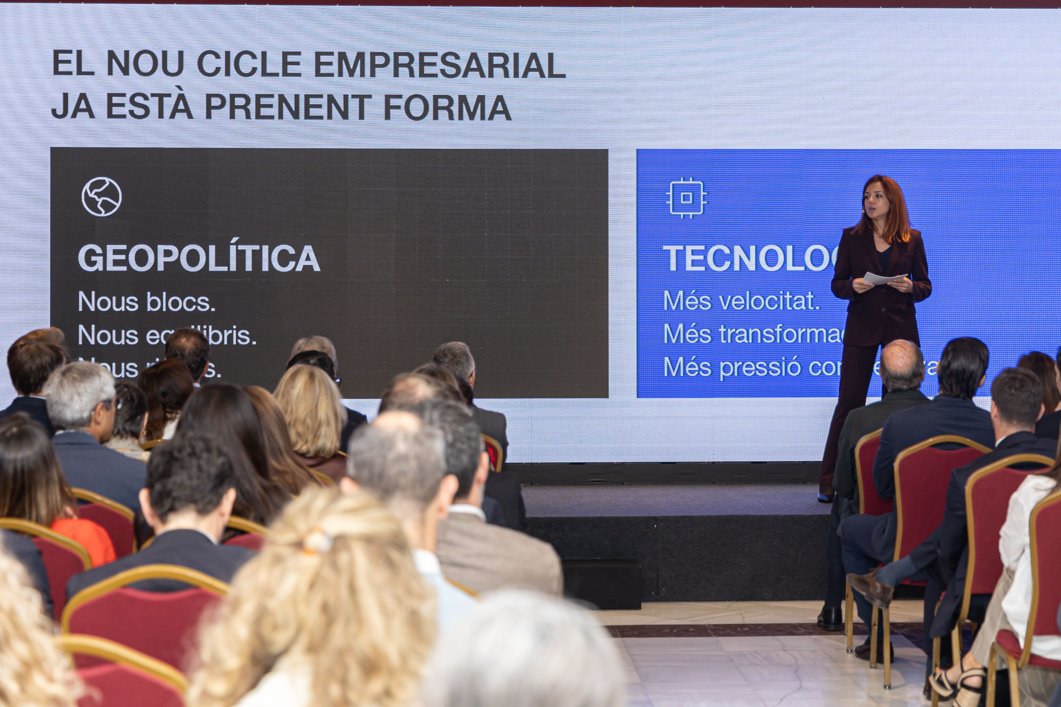 La iniciativa promou una reflexió compartida entre empresaris i directius per identificar les debilitats, amenaces, fortaleses i oportunitats del teixit empresarial. © Àngel Bravo
