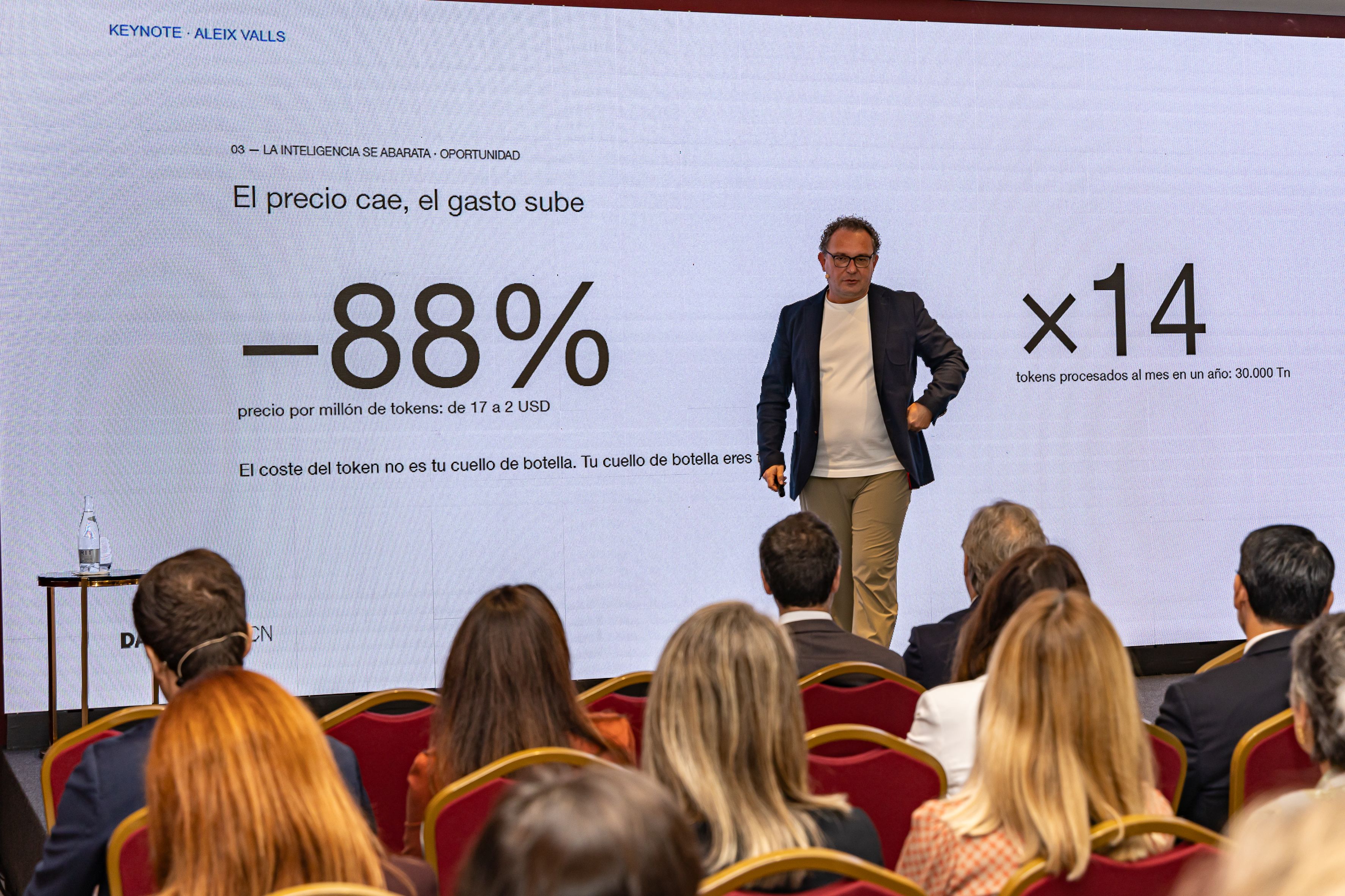 Aleix Valls, CEO de WeAI, ha defensat que les empreses han de deixar de veure la intel·ligència artificial només com una eina per reduir costos i aprofitar-la per multiplicar els ingressos i impulsar el creixement. © Àngel Bravo