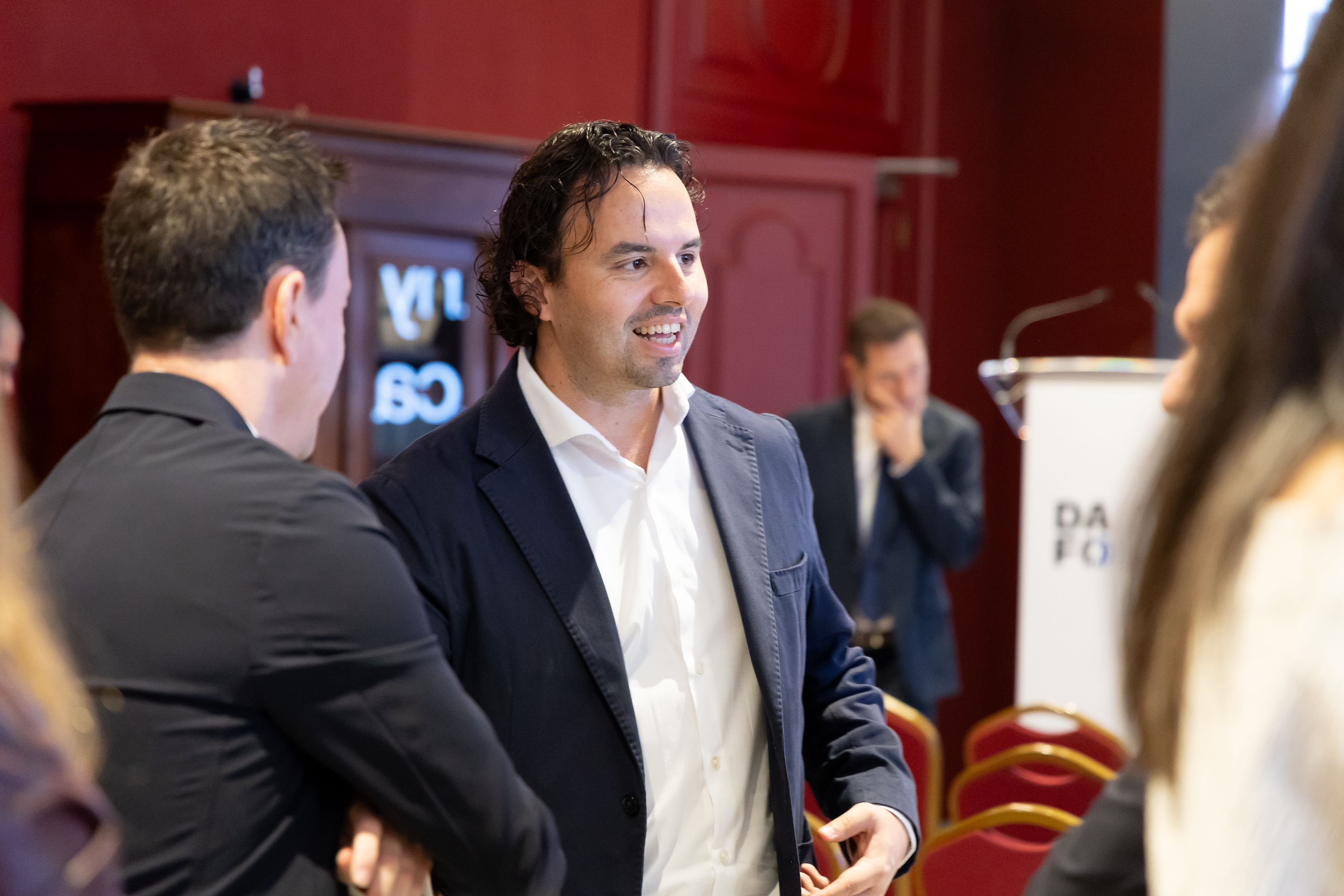 Professionals i representants del món empresarial es troben a DAFO Barcelona 2027. © Àngel Bravo