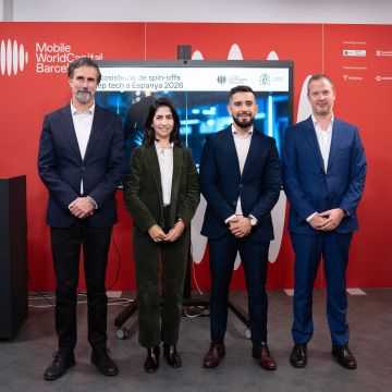Lorenzo di Pietro, Barcelona Activa; Laia Corbella, CEO de la Mobile World Capital; Fernando Escobar, subdirector general de ciutadania, talent i emprenedoria digital de SEDIA; i Albert Mascarell, director de Tech Transfer de Mobile World Capital © Cedida Lorenzo di Pietro, Barcelona Activa; Laia Corbella, CEO de la Mobile World Capital; Fernando Escobar, subdirector general de ciutadania, talent i emprenedoria digital de SEDIA; i Albert Mascarell, director de Tech Transfer de Mobile World Capital © Cedida