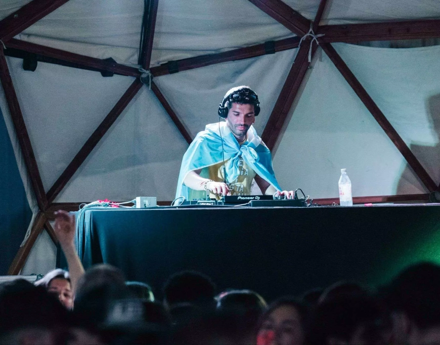 Dj Avezz actuarà a l'Estació de França Dj Avezz actuarà a l'Estació de França