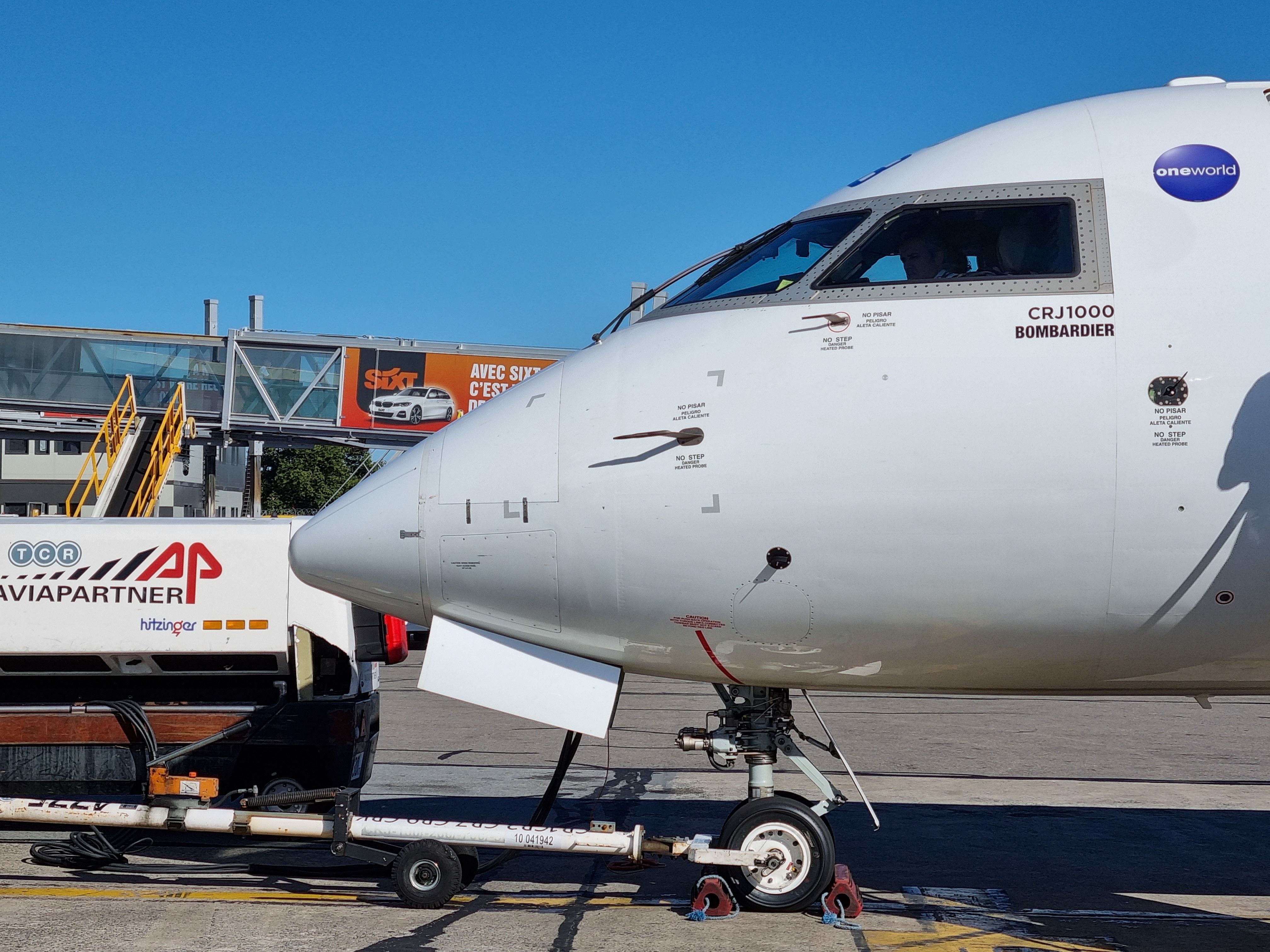 Un CRJ1000 d’Air Nostrum a Nantes, França. La companyia valenciana que opera els seus serves regulars per Iberia, suma la seva cinquena destinació des de Barcelona © Javier Ortega Figueiral