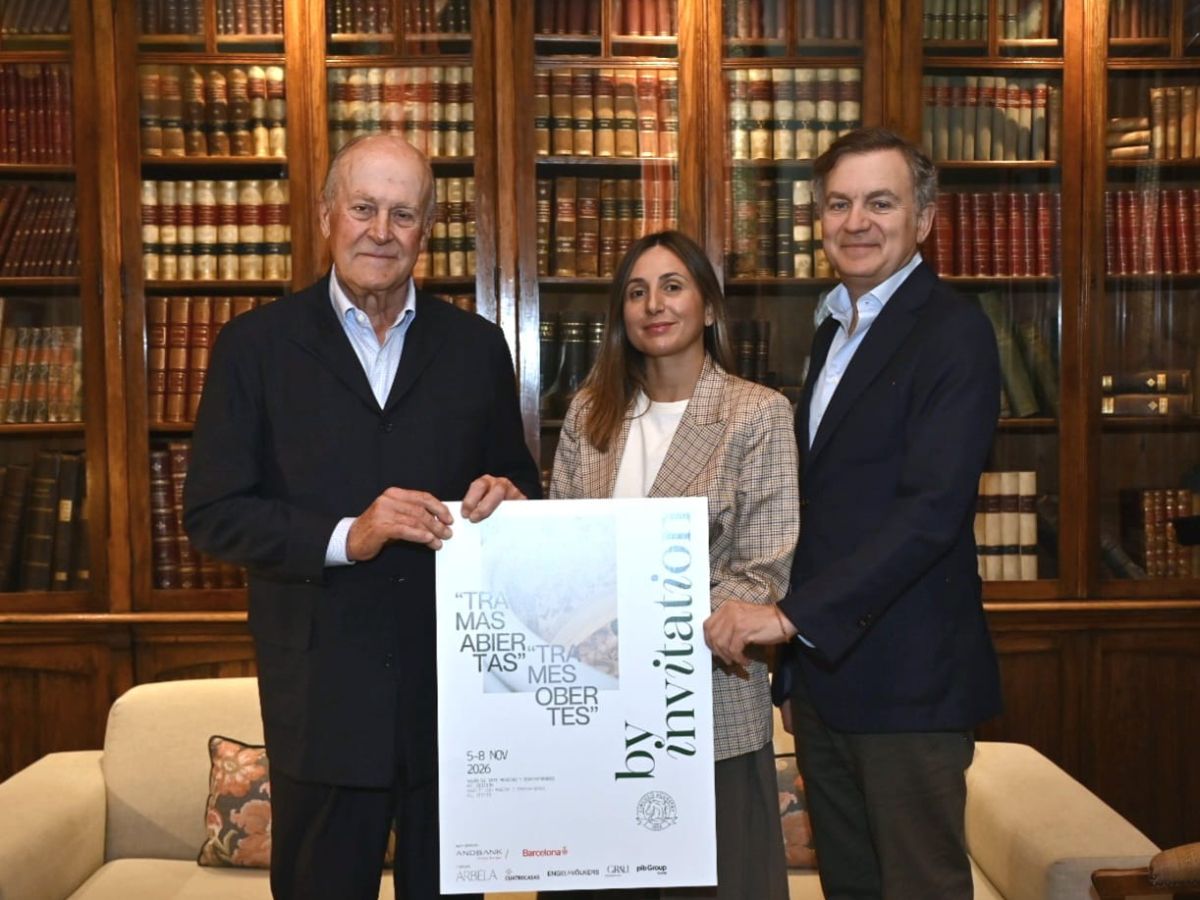 Enrique Lacalle; Mariella Franzoni; y Carlos Durán durante la presentación de By Invitation. Enrique Lacalle; Mariella Franzoni; y Carlos Durán durante la presentación de By Invitation.