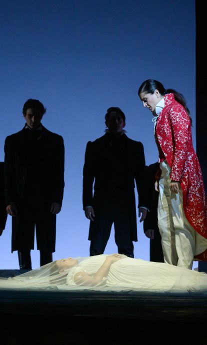 El Liceu estrena aquesta nit I Capuleti e i Montecchi, amb les veus de Lisette Oropesa i Raffaella Lupinacci. ©Antoni Bofill El Liceu estrena aquesta nit I Capuleti e i Montecchi, amb les veus de Lisette Oropesa i Raffaella Lupinacci. ©Antoni Bofill