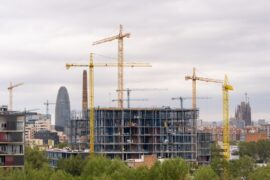 Promoció d'habitatges en construcció a prop de Glòries
