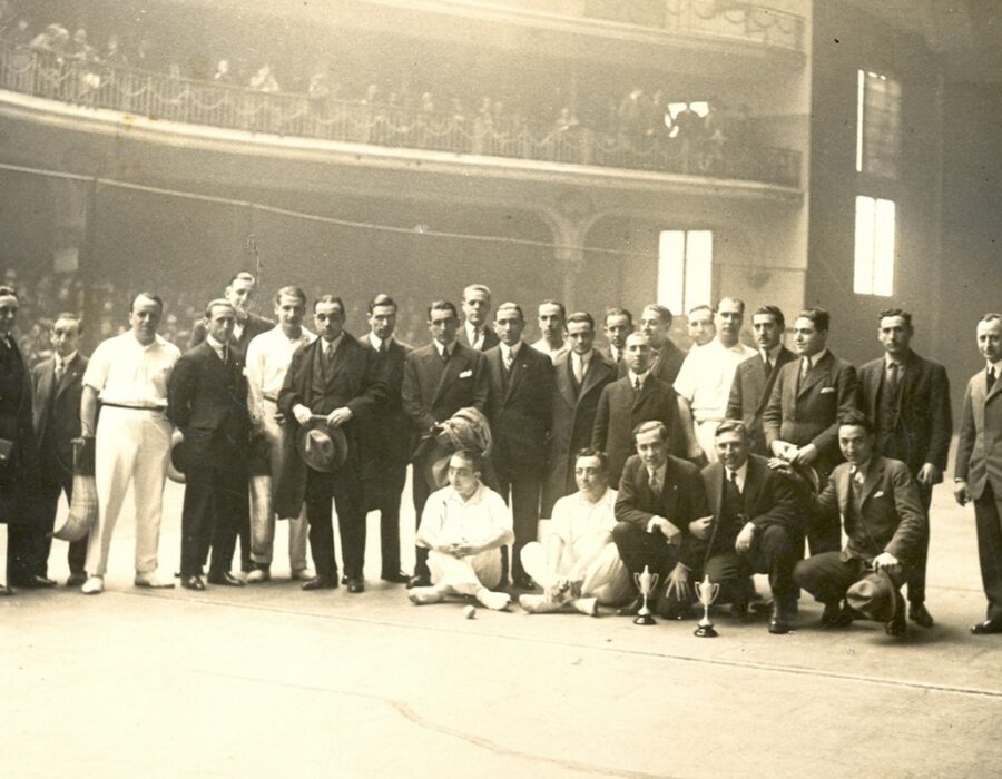 Inauguración de un frontón en Barcelona.