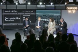 Sesión de Moments Estel·lars 'Cómo se planifica Barcelona' en Casa Seat.
