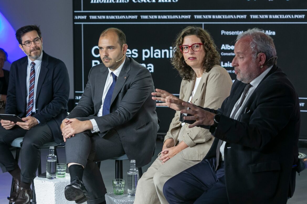 Toni Aira con Albert Dalmau, Laia Claverol y Constantí Serrallonga en Moments Estel·lars.