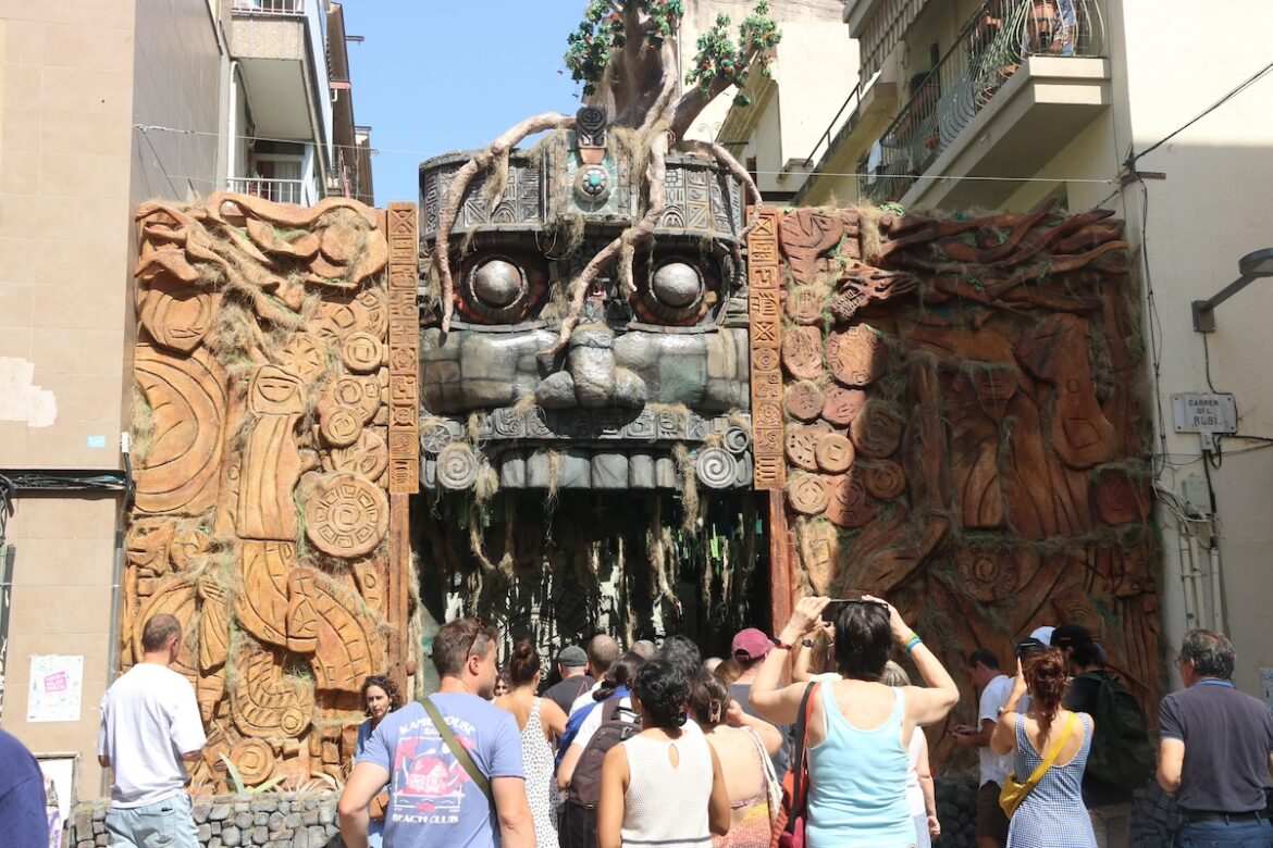 La calle Verdi durante las fiestas de Gràcia.