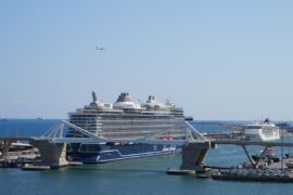 El crucero Mein Schiff Relax en Barcelona.