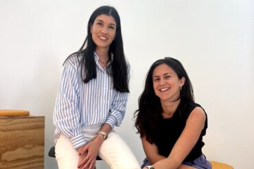 Lidia Navarro y Judit Giró, cofundadoras de The Blue Box.