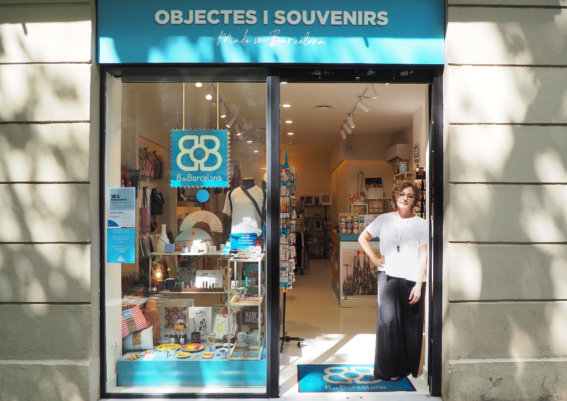 Maite Guillem de la tienda de souvenirs BdeBarcelona