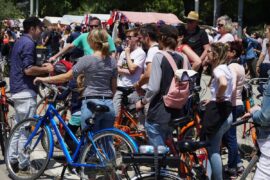 Turistas en Barcelona por Vicente Zambrano