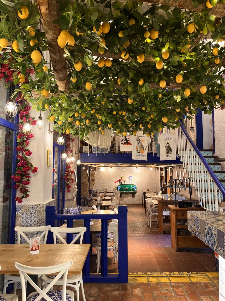 Dolce Vita de Boqueria, un viaje a la Italia ochentera, vital y divertida.
