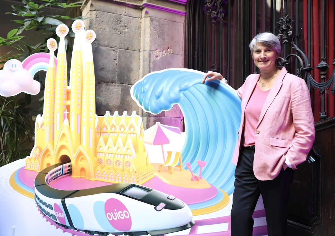 Hélène Valenzuela en el acto en Barcelona