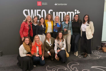 Mujeres de Barcelona reunidas en el Santander W50 Summit en Londres.