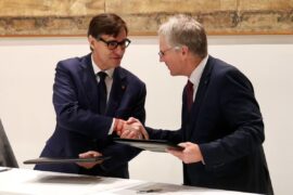 Firma del acuerdo del centro Fraunhofer