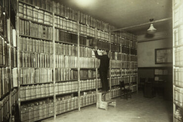 El archivo municipal de Barcelona instalada, entre 1882 y 1883, en la Casa de la Ciutat.