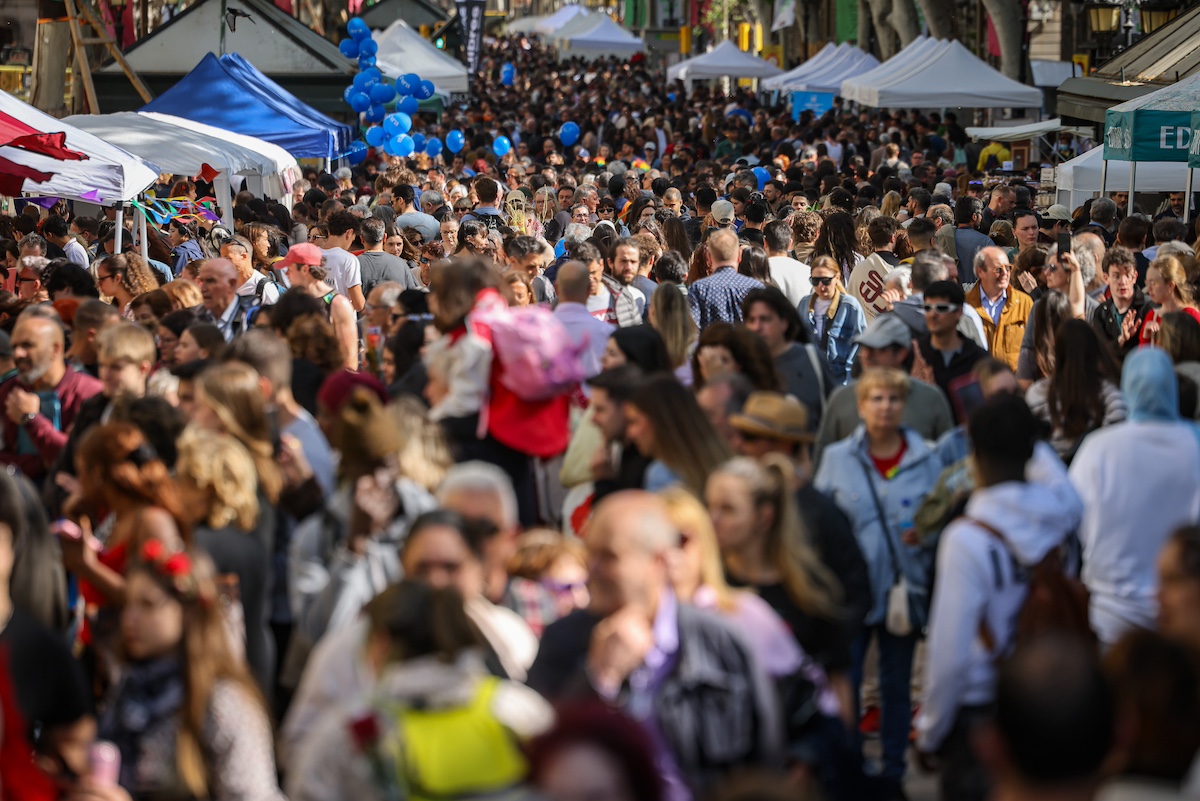 Carrers de Barcelona a Sant Jordi, per Jordi Borràs (ACN)