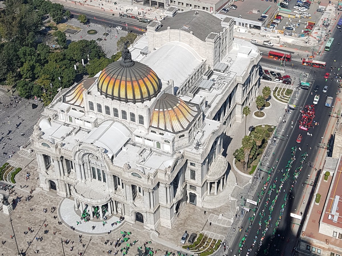 El Palacio de Bellas Artes de Ciudad de México desde las alturas