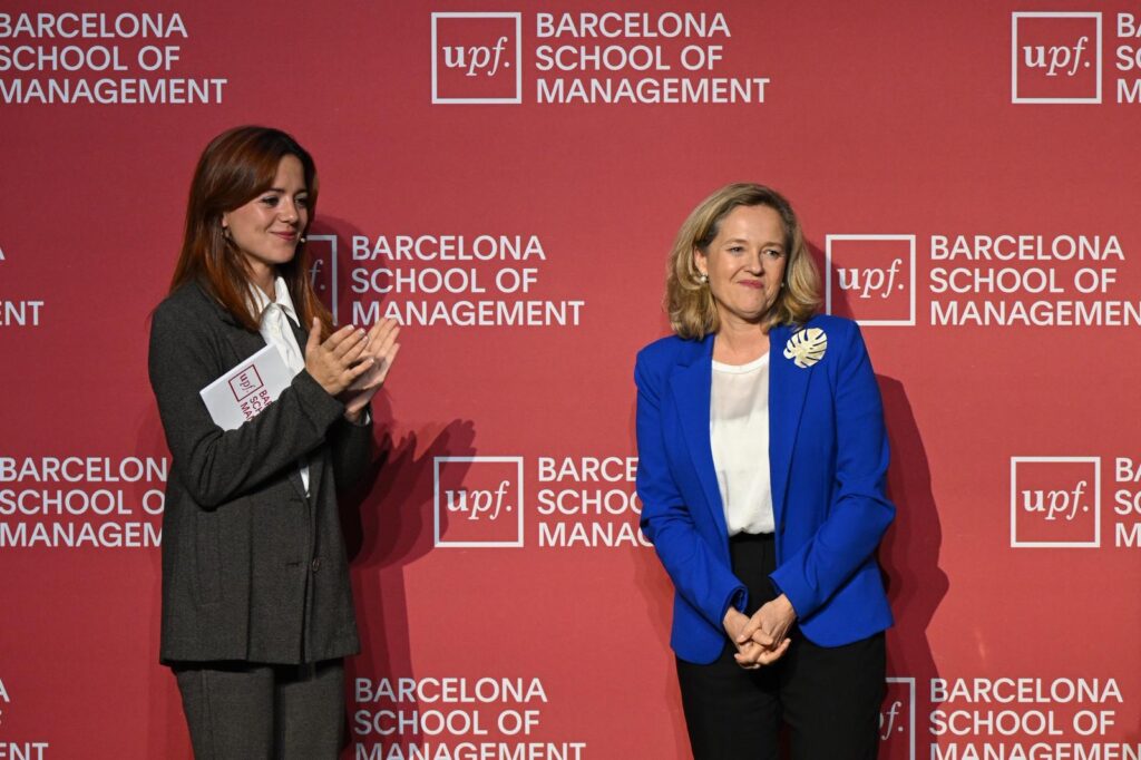 Elena Busquets (The New Barcelona Post) y Nadia Calviño (Banco Europeo de Inversiones)