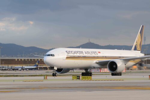 Avión de Singapore Airlines en el Prat