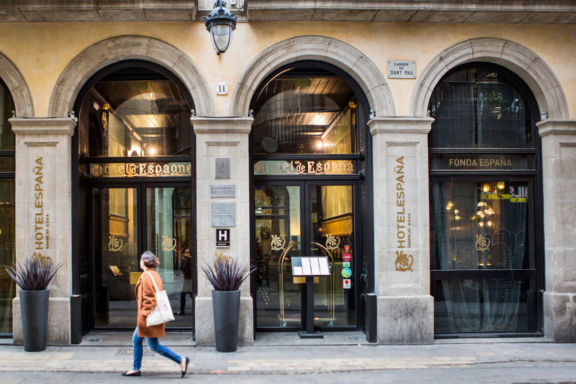 Los bajos del hotel España de Barcelona