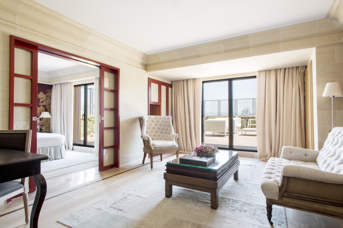La Royal Penthouse tiene varias terrazas y es la Suite más grande de Barcelona (MHG)