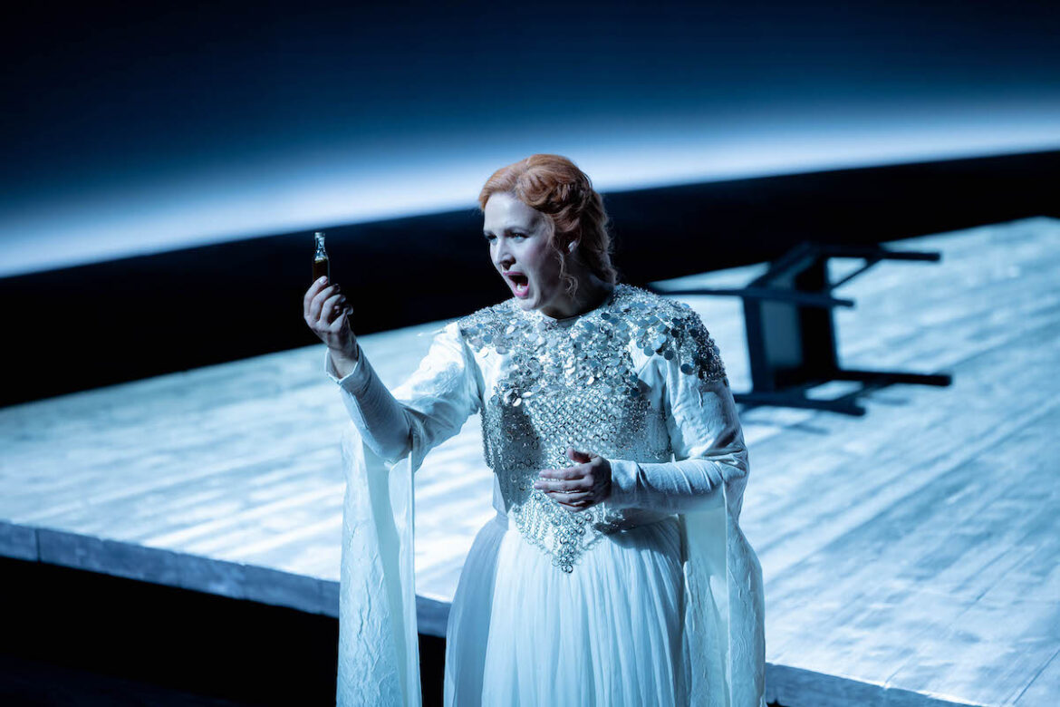 La soprano Lise Davidsen en el papel de Isolda en el Liceu