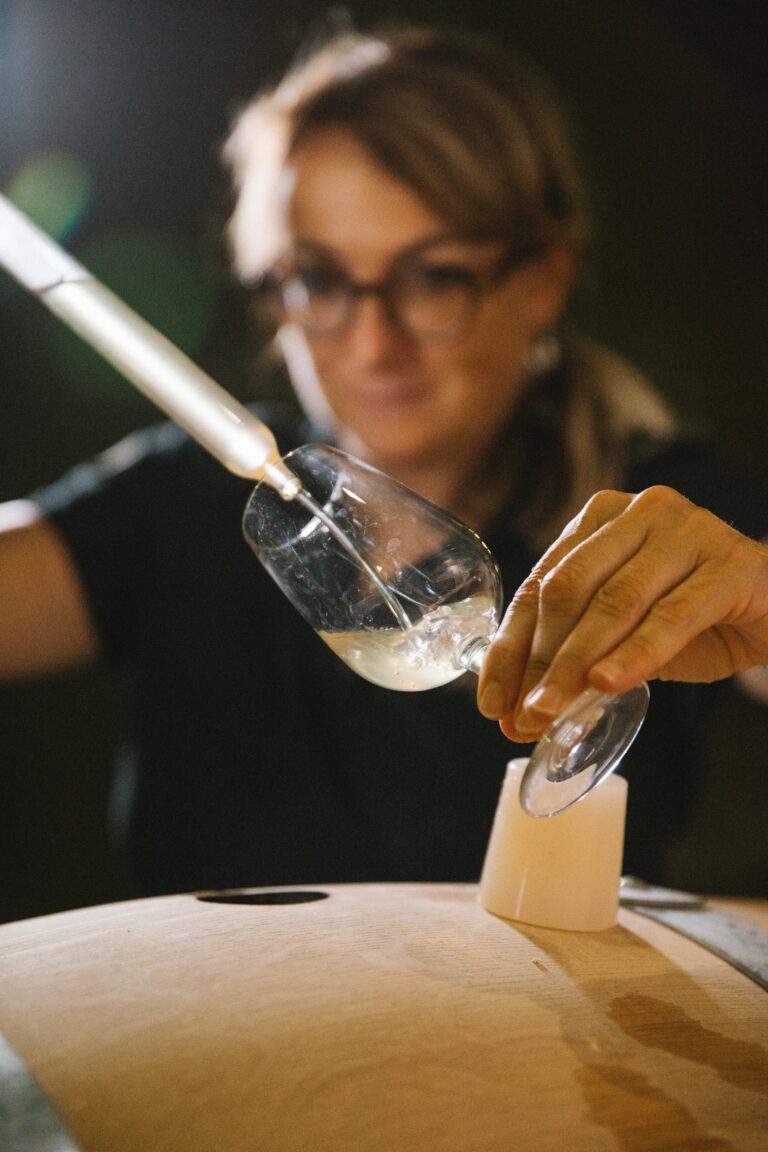 Eva Plazas lleva toda su carrera profesional ligada a la bodega Vilarnau.