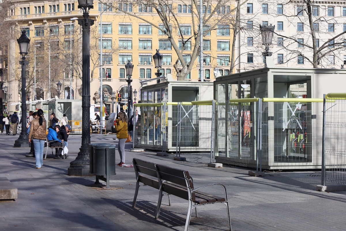 Las paradas de flores en Plaza Catalunya por Anna Badia