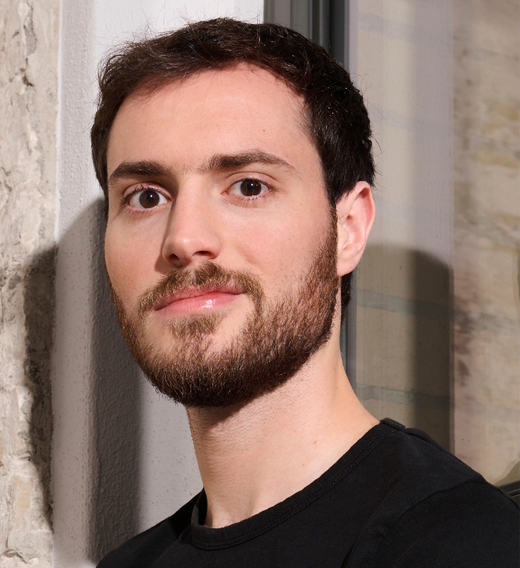 Tiago Sada de Tools for Humanity