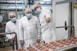 Visita del Ministro de Industra a La Menorquina