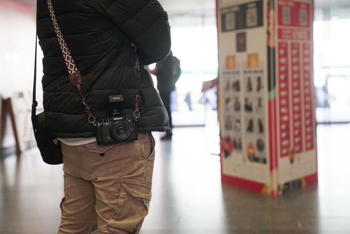 Visitante al Photo Forum Fest, en Barcelona.