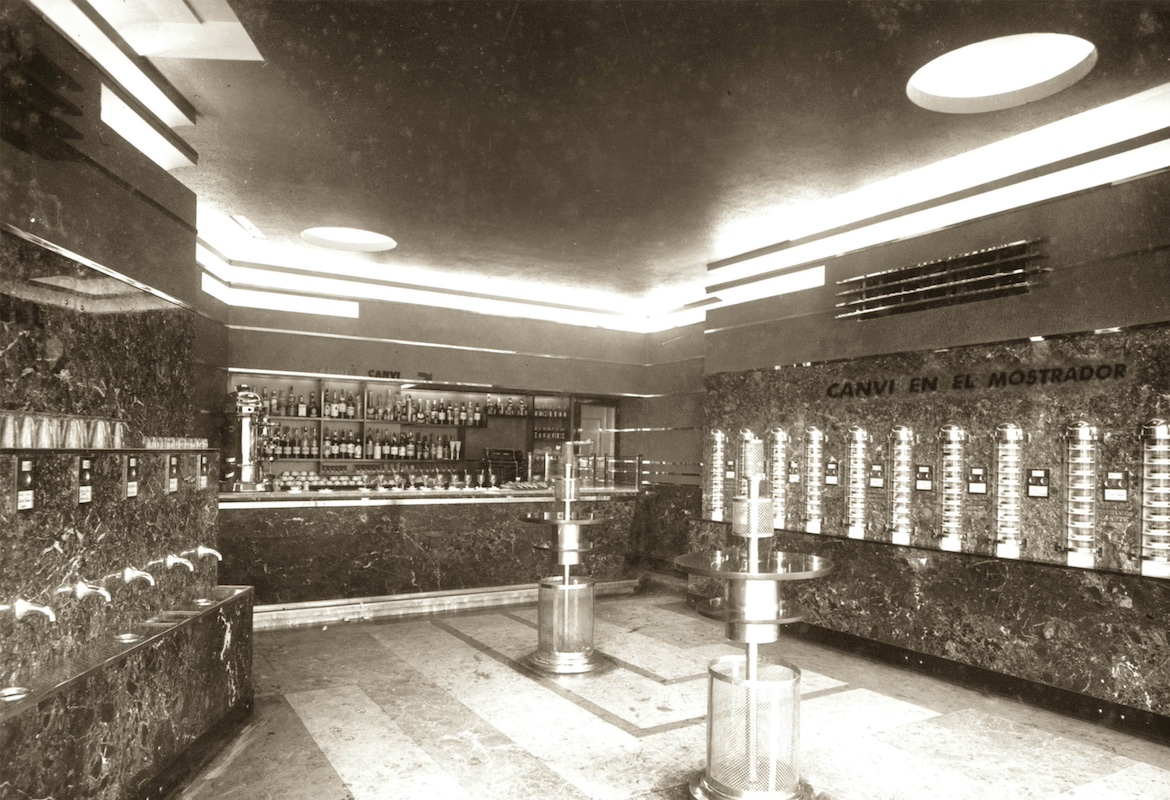 El Bar Automàtic en los bajos del Hotel Continental. Modernidad en la Barcelona republicana de 1932 (Arxiu Malagarriga)