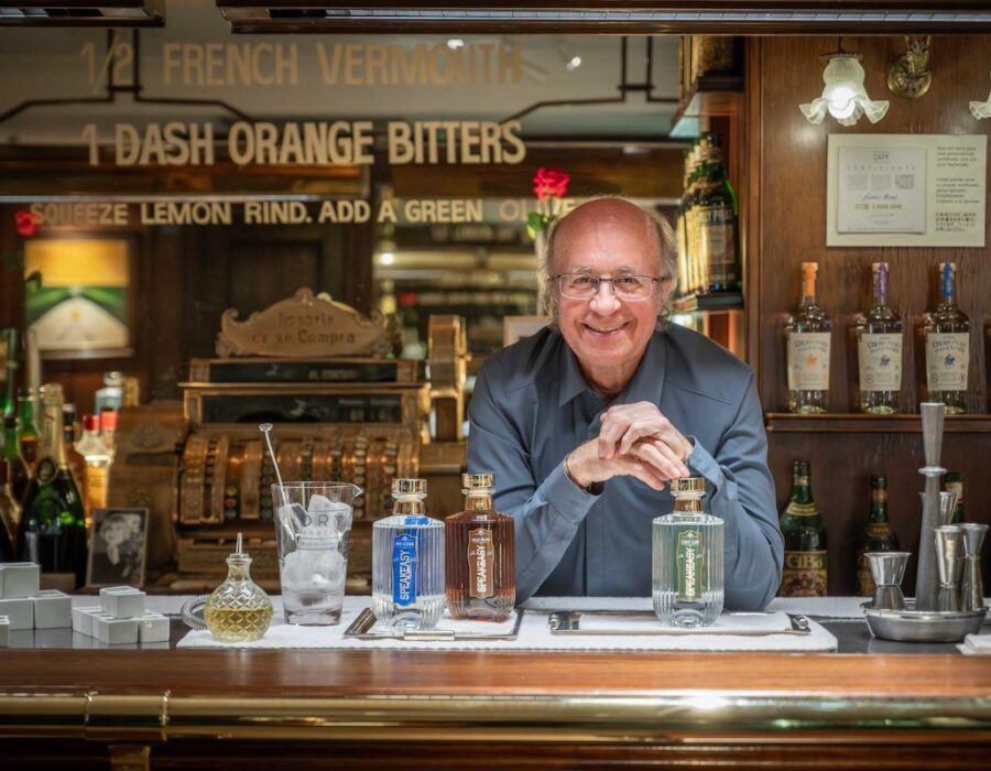Javier de las Muelas, al Dry Martini de Barcelona, amb la nova gamma Speakeasy Spirits