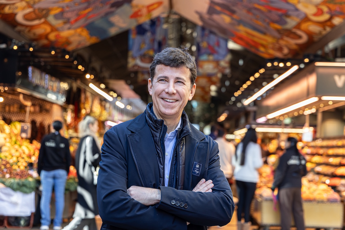 Jorge Mas en la entrada de la Boqueria. (c) Àngel Bravo