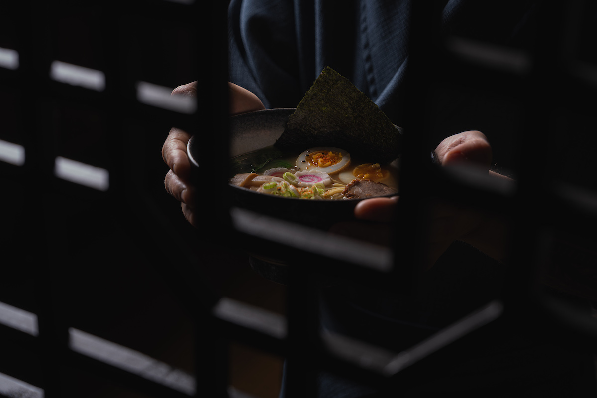 Els dijous, el ramen es converteix en protagonista al menjador elegant d’Os-Kuro.