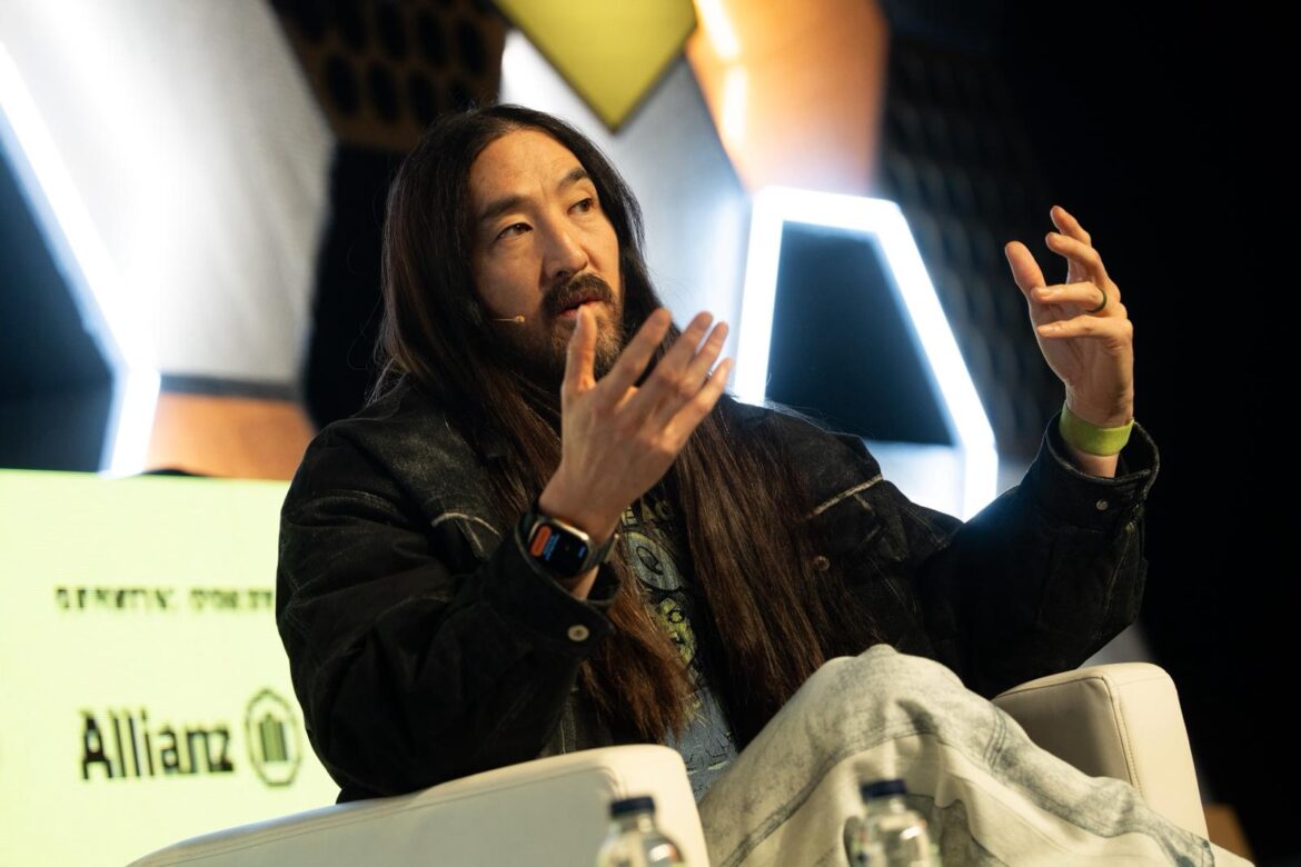 El DJ y productor musical Steve Aoki.