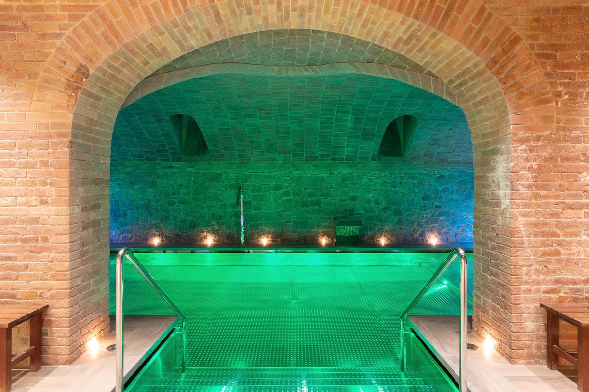 El sótano del edificio, con mucha historia, es ahora un Spa (H1898)
