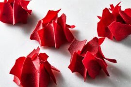 Hofmann celebra Sant Jordi amb un pastís individual en forma de rosa