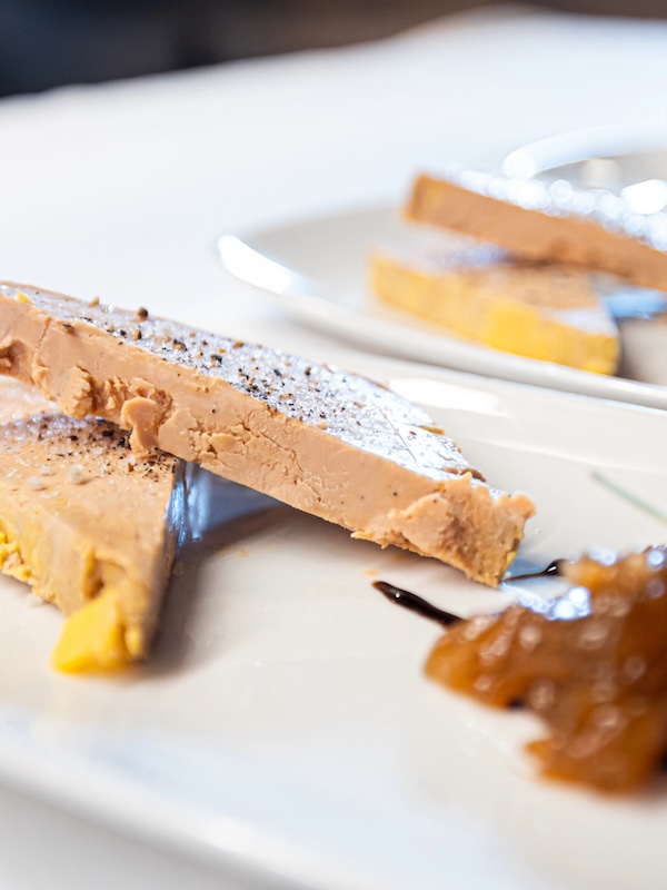 La Venta propone un menú especial con recetas como el Foie gras con mermelada de peras y nueces.