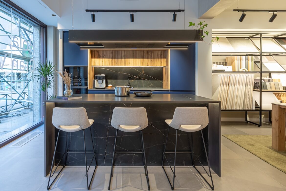 Una de las 140 tiendas de las que dispone Aquí tu Reforma.