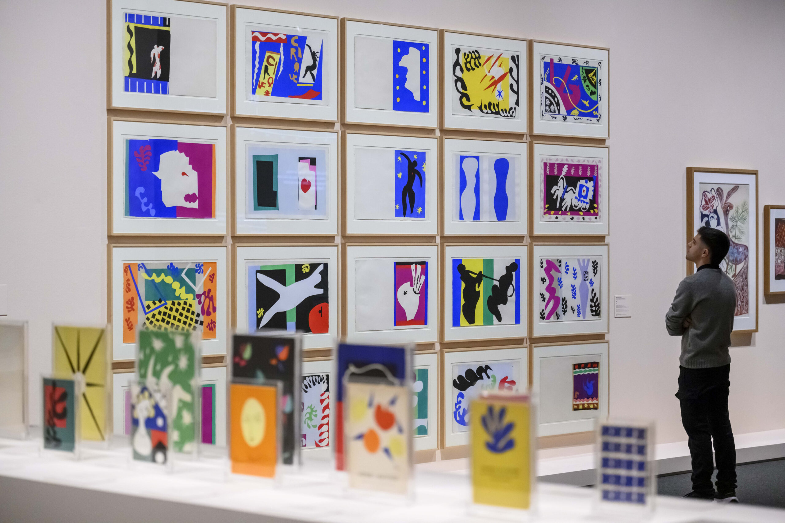 Passejar per les sales d’aquesta mostra és anar trobant-se amb noms que acostumem a veure en llibres d’art. © Fundació "la Caixa"