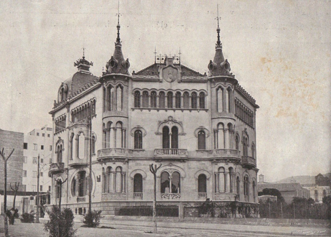 Edificio del Círculo Ecuestre